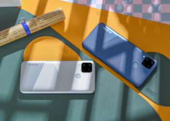 realme launches 6000mAh Mega Power smartphones: realme C12 &realme C15 along with realme Buds Classic and realme T shirt