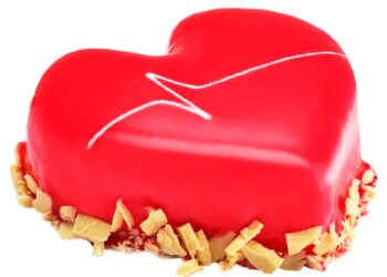 Celebrate the best of Christmas with Havmor Ice Cream Cakes