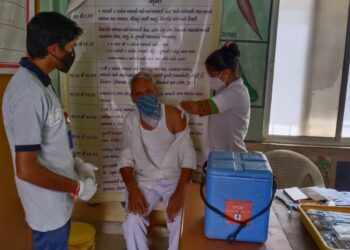 Magic Bus successfully facilitates vaccination of 11,131 residents of Gujarat