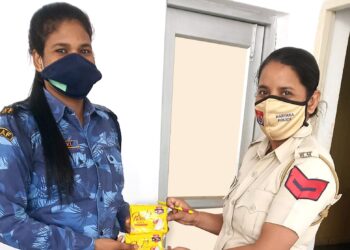 On Menstrual Hygiene Day, Paree honors Female Police Force