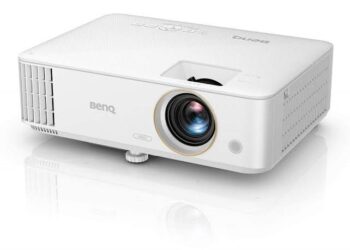 These 4 projectors will bring you the theatre experience home