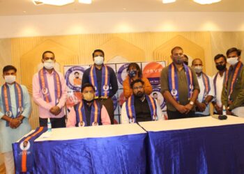 Jansangharsh Virat Party protests over AAP activist’s remarks on Parprantis