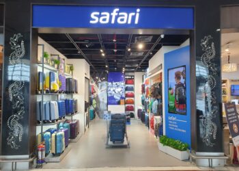 Leading luggage brand Safari opens a flagship store in Baroda