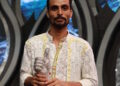 Akash Singh lifts the trophy of COLORS’ ‘Hunarbaaz – Desh Ki Shaan’, Yo Highness become first runners up
