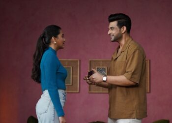 Karan Kundrra plays a prank on Tejasswi Prakash, proposes a fun date night. Watch the video to know more!