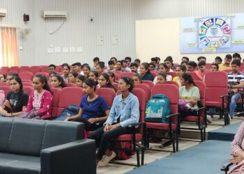 Chahal Academy & Government Commerce College conducted a guidance seminar for civil services aspirants