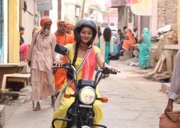 Shruti Bhist gets on the wheels for COLORS’ ‘Mishri’