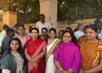 India’s First ‘Cool Bus Stop’ Launched by AMC, AMTS, and  Mahila Housing Trust  (MHT) in Ahmedabad