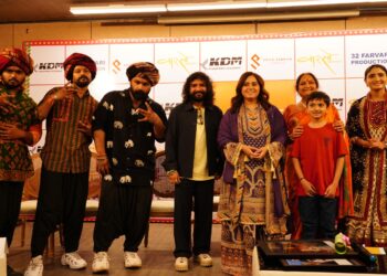 “Vaarso 3” is a blend of Gujarati folk music, fusion, and modernity, creating a rich and vibrant musical experience