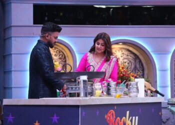 Hina Khan whips up Jalebis for her ‘Pehli Rasoi’ on Laughter Chefs Unlimited Entertainment