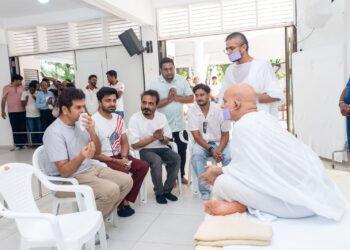 Gujarati Film ‘JEEV’ Begins Its Promotion with the Noble Message of Compassion for All Living Beings; Team Seeks Blessings from Jain Acharya Mahashramanji