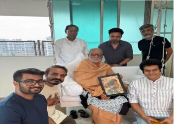‘JEEV’ Film Receives Blessings from Pujya Shri Morari Bapu
