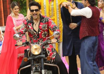 Sunny Leone & Uorfi Javed crash COLORS’ ‘Laughter Chefs Unlimited Entertainment’ through a surprise video call