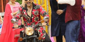 Sunny Leone & Uorfi Javed crash COLORS’ ‘Laughter Chefs Unlimited Entertainment’ through a surprise video call