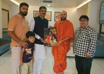 શ્રી કષ્ટભંજન દેવ સારંગપુર ધામ ખાતે પ્રથમ ગુજરાતી પાન-ઈન્ડિયા ફિલ્મ ‘શ્રી કેસરી નંદન’ના ફર્સ્ટ લુક પોસ્ટરનું દિવ્ય અનાવરણ
